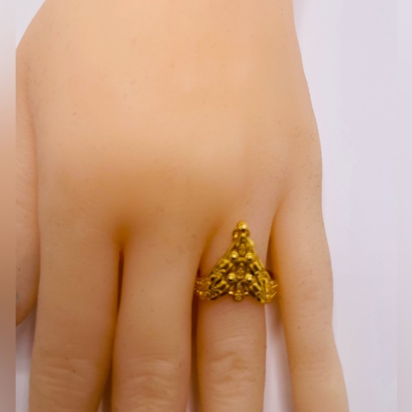 Holiday Sale: Custom-Made 22K Yellow Gold Vermeil Dangling Ring, Gift for her - Picture 3 of 3